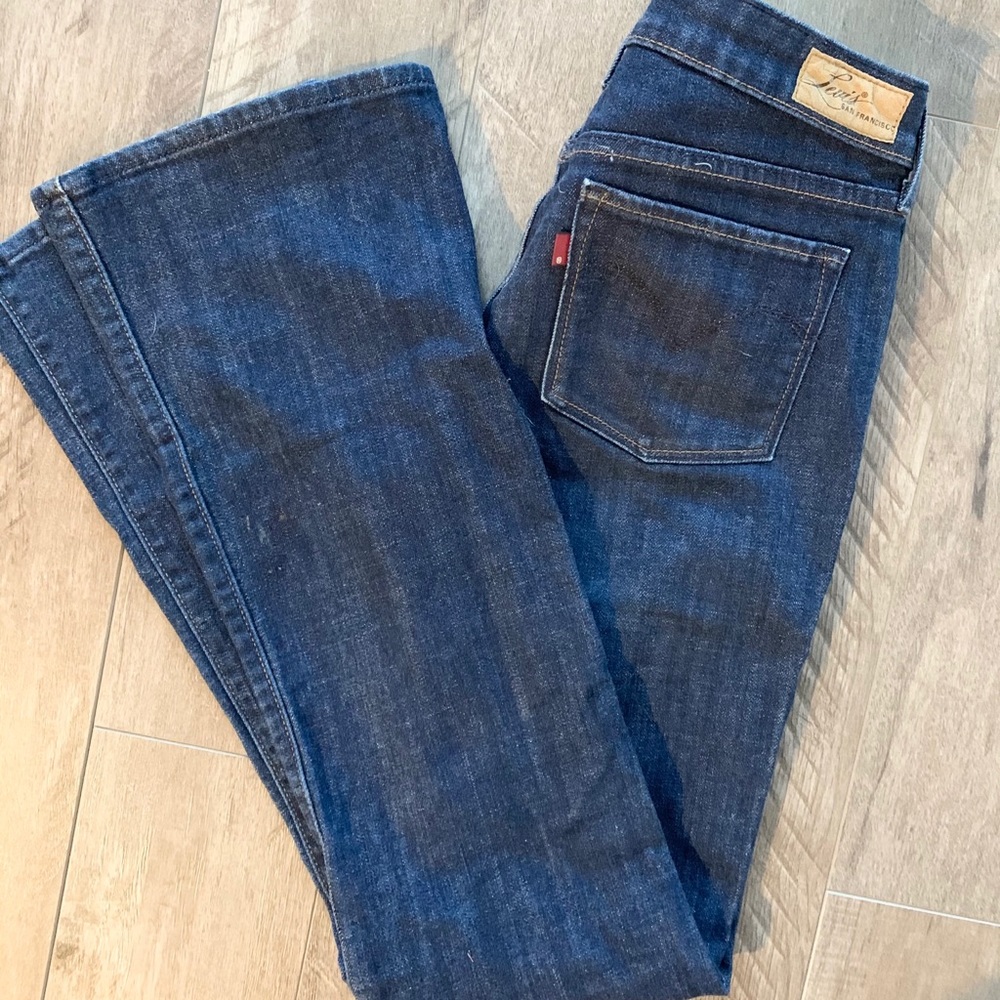 Women’s Levi bootcut jeans